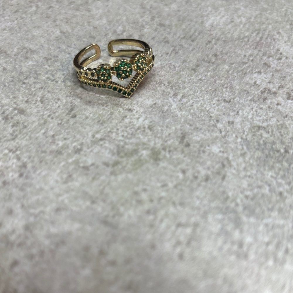 Source Unknown Gold Ring with Green Accents